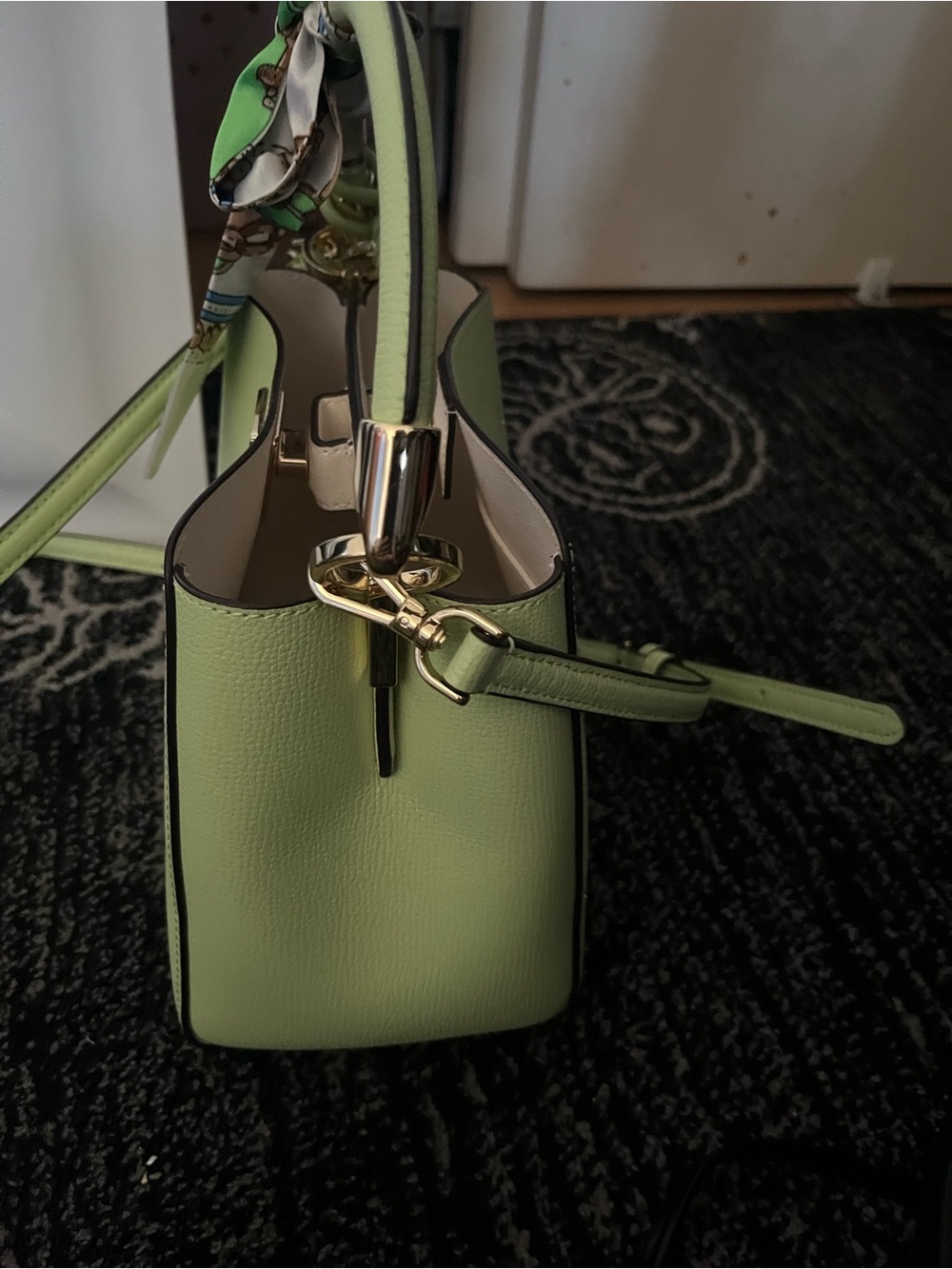 kate spade Light Green purse. Shouler strap area has a crease from hanging - Picture 5 of 16
